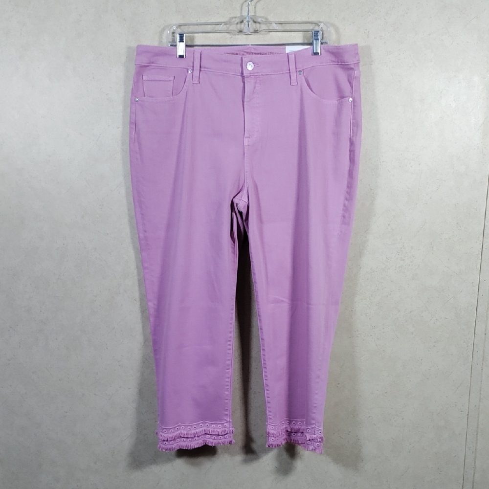 04190 Chico's Aurora Pink So Slimming Slim Leg Crop pants 3 16 NWT